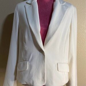 Jones Wear Classic White Blazer